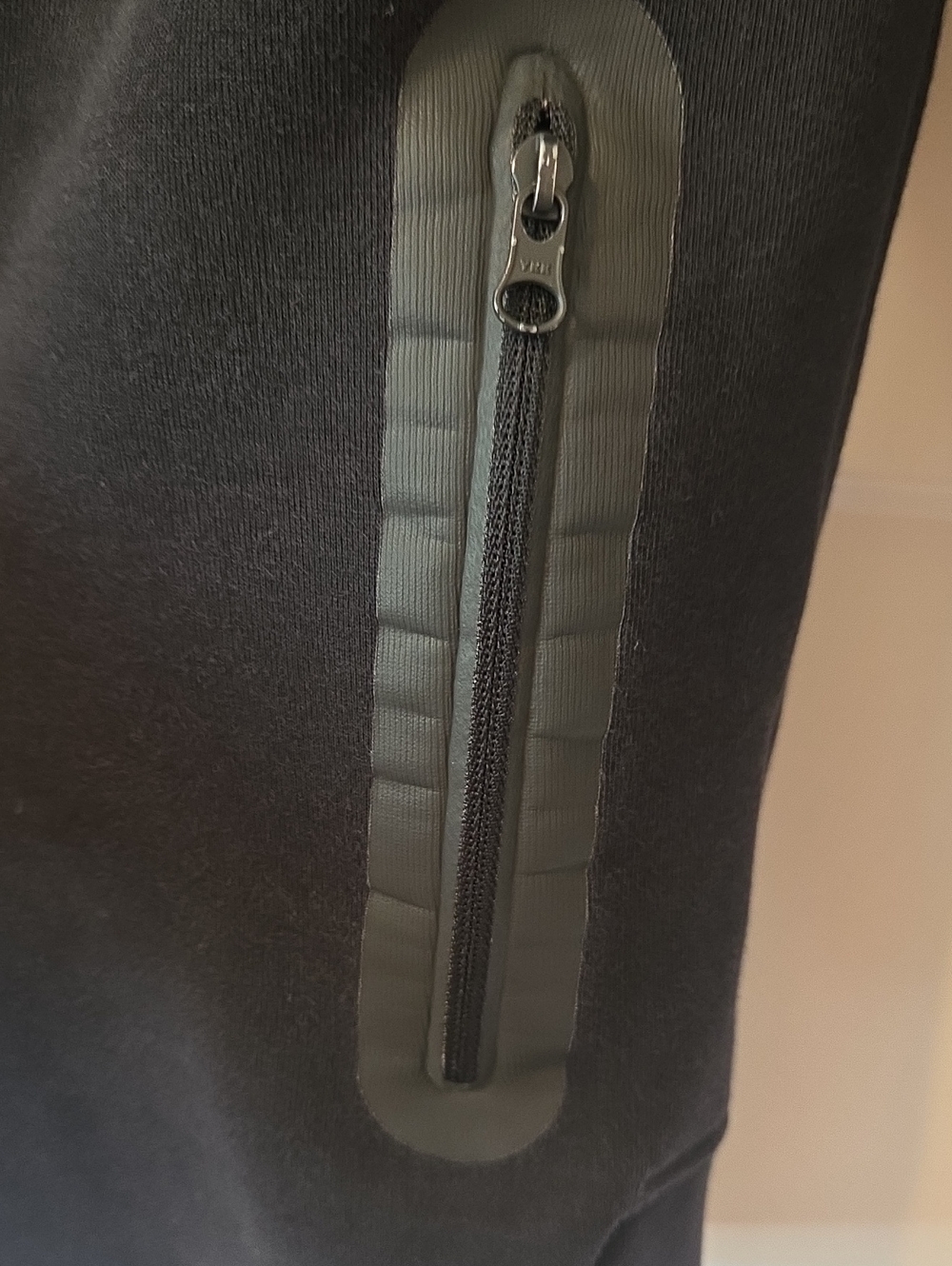Nike Tech Boys Black Hooded Full-Zip Jacket - Picture 8 of 8